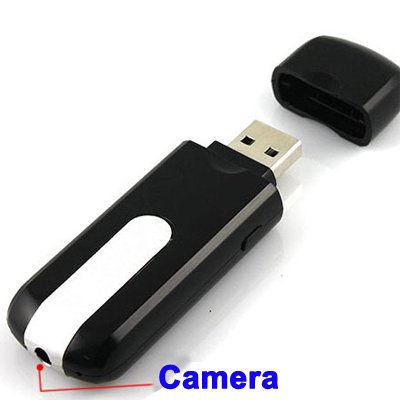 peidetud kaamera USB-võtmes