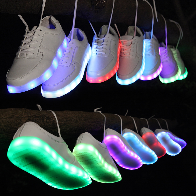 LED säravad saapad
