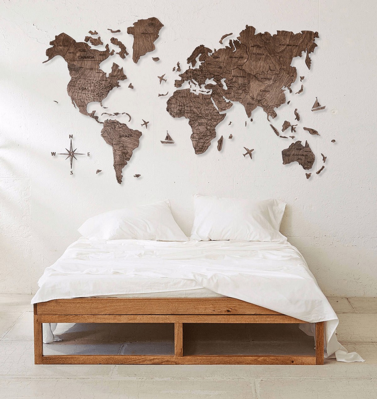 puidust maailmakaart seinal