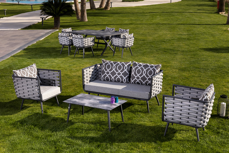 Luksuslik istekoht aeda või terrassile kvaliteetse alumiiniumkonstruktsiooniga elegantses halli värvitoonis
