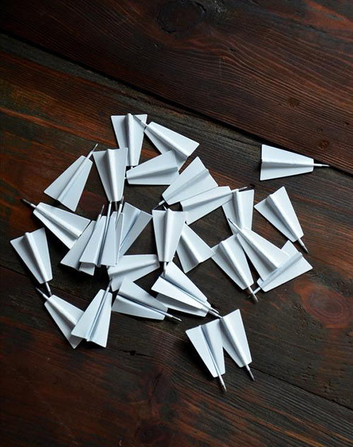 3D puidust kaardi surunõeltega lennukid