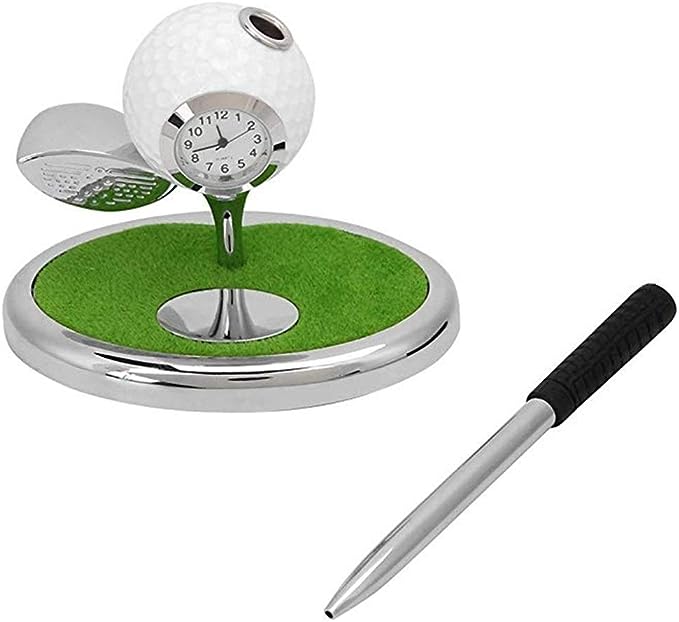Funktsionaalse kellaga golfipliiats (kepiga pall).